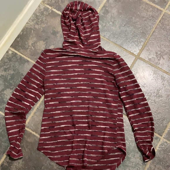 Free For All brand long sleeve Hooded Top. Women’s size Medium - Picture 9 of 9